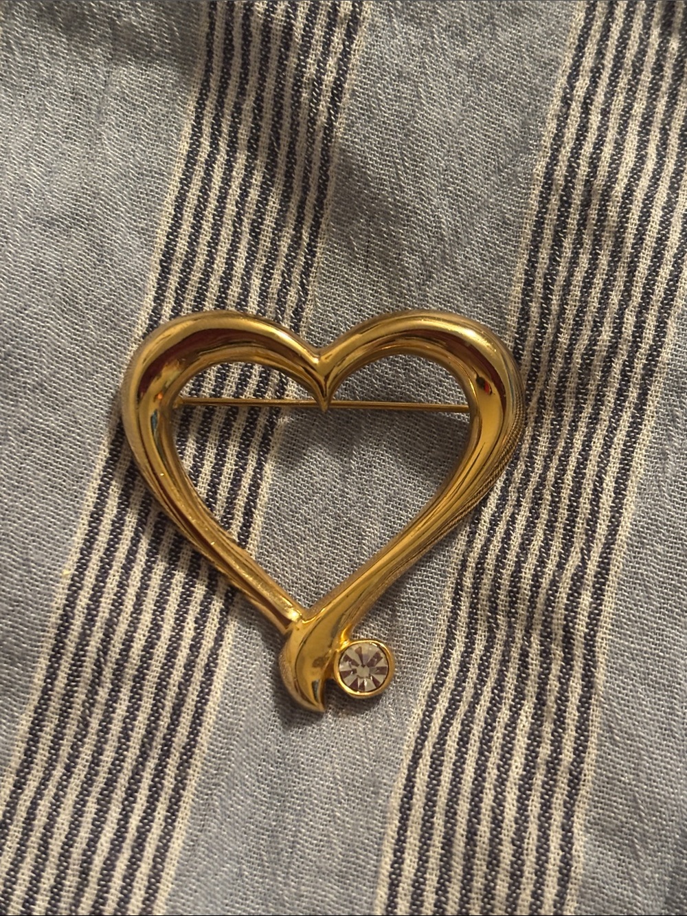 Gold Tone Brooch with Rhinestone